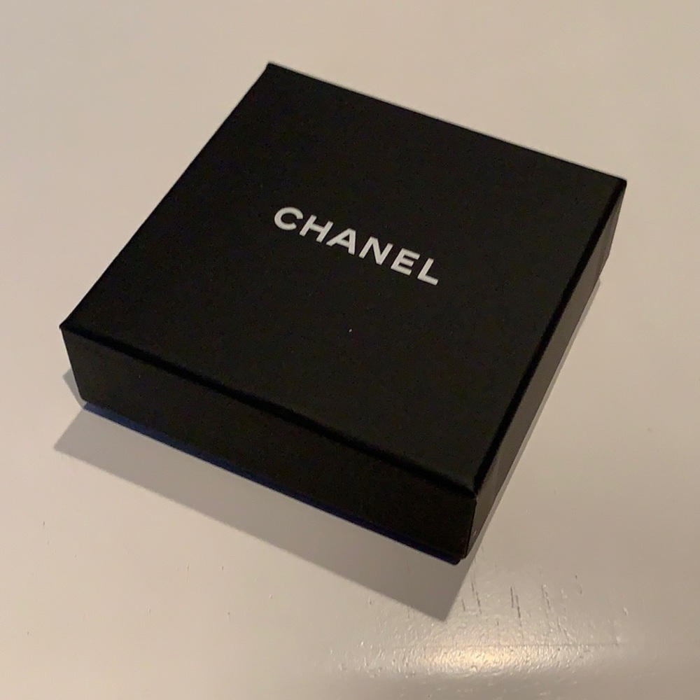 Chanel costume jewelry brooch box
